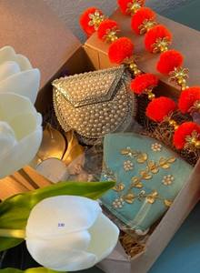 Bolsa Festiva Redonda de Algodón Grace para el Día de la Madre y Navidad - Product Image 3