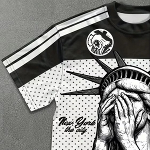 Camiseta de manga corta para hombre con estampado de la Estatua de la Libertad en blanco y negro, cuello redondo, corte regular, estilo urbano, tejido jersey transpirable. - Product Image 4