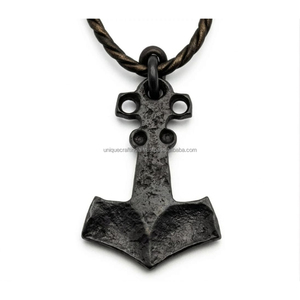 Colgante de Metal Antiguo con Forma de Hoja, Superficie Texturizada, Amuleto Totem, Joyería Gótica Renacentista, Fabricante Personalizado, Venta al Por Mayor - Product Image 6