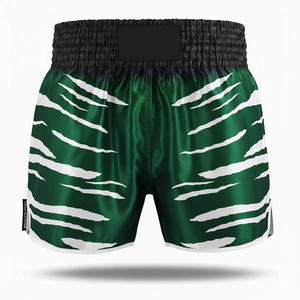 Pantalones Cortos de Kickboxing Estilo Retro con Detalles Dorados, Shorts de Muay Thai Clásicos con Escritura Tailandesa Auténtica - Product Image 4