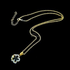Colgante de flor de cuarzo de cristal natural, colgante de piedra preciosa tallada, collar de flor de cristal, fabricación de joyería hecha a mano - Product Image 2