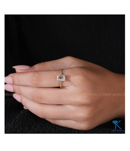 Magnifique bague de fiançailles en or 18 carats avec diamant taille émeraude et bande pavée pour femme, bijoux fins, design de bijoux personnalisé - Product Image 6