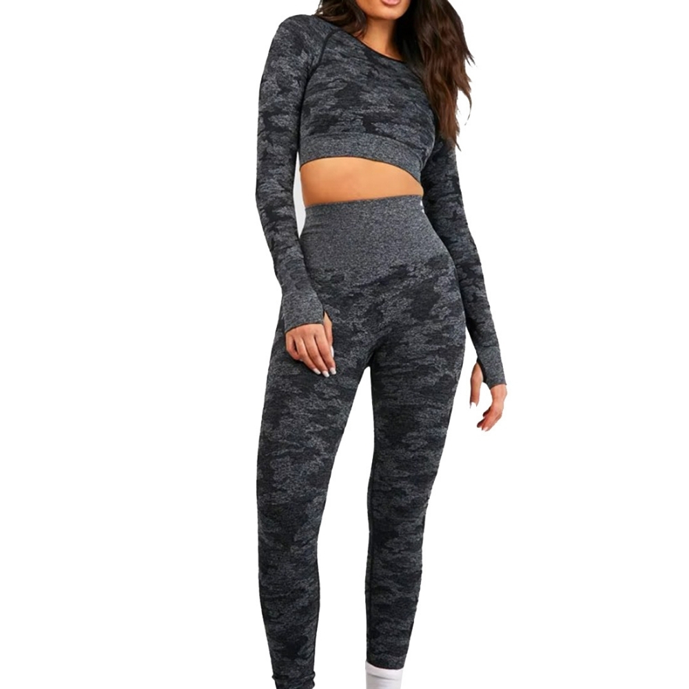Seamless Women Yoga Set High Elastic Gym Wear Leggings and Long Sleeve Crop Top