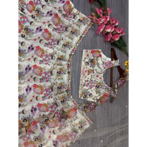 Lehenga Choli de créateur pour les fêtes et les mariages, broderie multicolore - Product Image 3