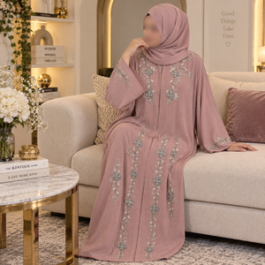 Abaya de luxe de couleur mauve avec broderie |   Robe islamique modeste pour femmes musulmanes, détail floral, tissu de qualité supérieure, élégante, manches longues, abaya - Product Image 3