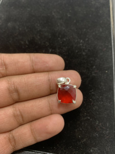 จี้เพชรพลอยสีแดงทรงสี่เหลี่ยมคุณภาพระดับ AAA สำหรับผู้หญิง ดีไซน์หรูหรา งานแฮนด์เมด เรียบง่าย - Product Image 3