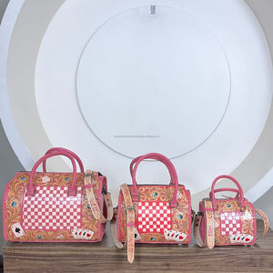 กระเป๋าเดินทางหนังแท้ลายดอกไม้และลายการ์ด ขนาดใหญ่ รุ่น Speedy Bag ปี 2026 จากโรงงานโดยตรง พร้อมลายตารางหมากรุกสีชมพูและสีขาว - Product Image 4