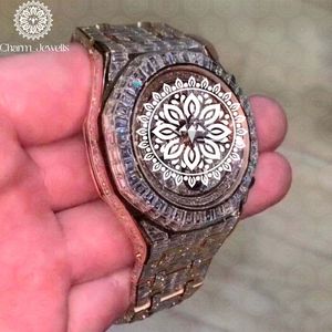 Montre analogique de luxe en acier inoxydable Charm Jewells, boîtier rond de 43 mm, cadran en cristal saphir, mouvement à quartz, montre de mode pour homme - Product Image 2