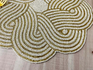 Set de table floral perlé fait main, style bohème géométrique, or et blanc, décoration intérieure, taille personnalisable - Product Image 2