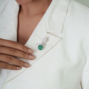 Broche de Pájaro Volador con Esmeralda Zambiana y Diamantes, de Alta Calidad y Lujo, Precio al por Mayor, para Bodas y Fiestas, Oro Blanco K14, Joyería Fina - Product Image 4