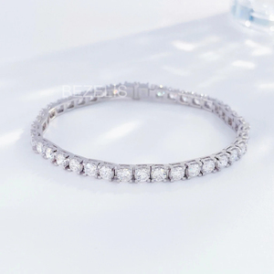 Pulsera de tenis con diamantes redondos brillantes de 0.5 quilates en oro rosa, diseño de línea flexible personalizado, con fuego y centelleo excepcionales. - Product Image 2