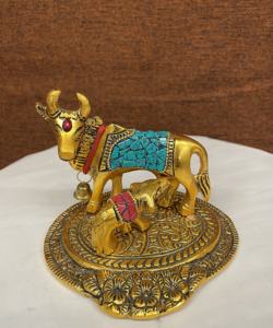 Statue de vache avec mollet de 4 pouces, décoration indienne artisanale, travail de pierre pour cadeau de retour, cadeaux antiques en métal - Product Image 4