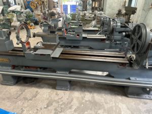 Extra Heavy Duty Lathe Machine Cone Pulley Type 9ft Bed Length 16" Centre Height 4" Bore Size along with 5 Speed Gear Box - Product Image 5