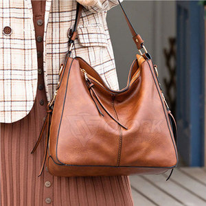 Sac en cuir de qualité supérieure au design élégant et durable, idéal pour un usage quotidien et un look raffiné. - Product Image 4