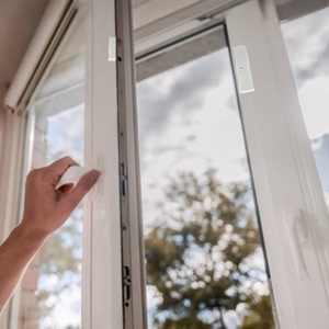 Starter IoT Alarm Package For Apartments Door Window <strong>Monitor</strong> Multi PIR