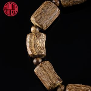 Bracelet en bois d'agar malaisien naturel, perles à forte teneur en résine, à fort pouvoir envoûtant – Authentique bois d'Oud malaisien, fait main, aromatique, pour la prière - Product Image 3