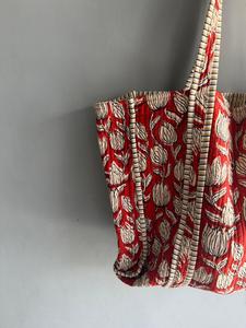 Bolso de mano de algodón con estampado de tulipanes rojos, estilo bohemio, bolso de compras con parte superior abierta, bolso de mano para mujer para todas las estaciones, regalo para ella - Product Image 5