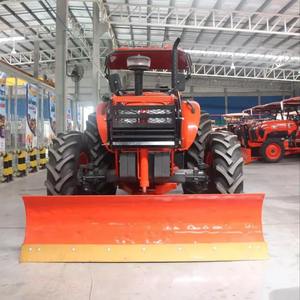 Mini Tractor M7-173 de 100HP 4WD con Cargador Frontal y Bomba para Uso Agrícola - Product Image 2