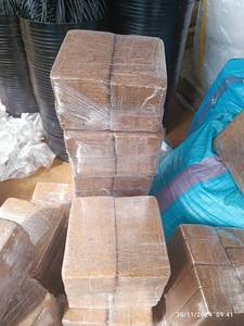 จำหน่ายผงใยมะพร้าวอัดเม็ดจากโรงงานโดยตรง ขนาดตามสั่ง เป็นมิตรต่อสิ่งแวดล้อม สำหรับการปลูก - คุณทารินา - Product Image 3