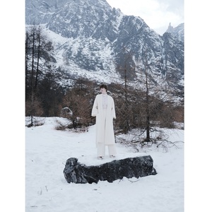 เสื้อโค้ทผู้หญิงสำหรับฤดูหนาว AMELIE BELTED KIMONO COAT คุณภาพพรีเมียม อุ่นสบายด้วยผ้าแคชเมียร์ พร้อมเข็มขัดยาวสำหรับผูก - Product Image 1