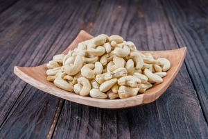 Premium Cashew <b>Nuts</b> <b>Kernel</b> Manufacturer Food Grade Wholesale Bulk Supply - Product Image 3