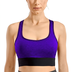 Soutien-gorge de sport violet pour femme avec haut d'entraînement noir - Product Image 4