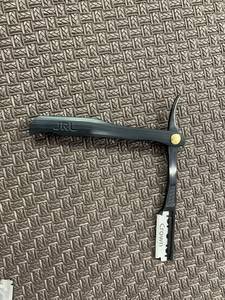 Ciseaux de barbier JRL noirs en acier inoxydable magnétique à bord droit avec pointe de lame affûtée pour la coupe de cheveux professionnelle - Product Image 6