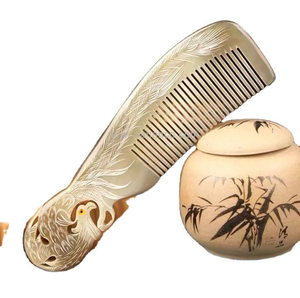 Peine de Cuerno de Búfalo de la Mejor Calidad, Diseñado en Vietnam, para Peinar el Cabello, Peine de Cuerno Natural para Extensiones de Cabello - Product Image 2