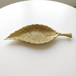 Bandeja Decorativa de Aluminio con Forma de Hoja para Servir en el Hogar y Hoteles - Product Image 6