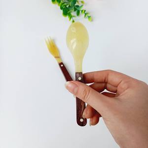 Cuchara y tenedor de cuerno de búfalo natural más vendidos, comúnmente utilizados para comer caviar, servir ensaladas y degustar platos finos. - Product Image 4