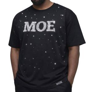 เสื้อยืดผู้ชายผ้าคอตตอนหนา ประดับลายเพชรทั่วตัว งานศิลปะแบบฮอตฟิกซ์ โลโก้สั่งทำได้ สตรีทแวร์ โรงงาน OEM ผู้ผลิตขายส่ง - Product Image 1