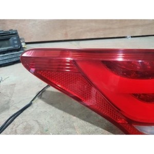 Feu arrière gauche d'occasion Equus 924013N500 - Product Image 3