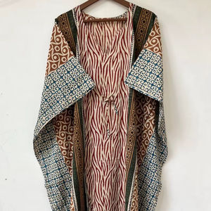 ชุดคลุมชายหาดลายสัตว์แบบใหม่ คอวี ปิดด้วยเชือกผูก ทรงปล่อยชายระบาย ผ้าฝ้ายอินเดียเนื้อนุ่ม แต่งลูกไม้ ยาวเต็มตัว สำหรับผู้หญิง - Product Image 1