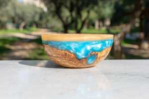 ชามไม้เรซิ่นธรรมชาติรักษ์โลก ขัดเงาอย่างดี สำหรับเสิร์ฟสลัด งานเลี้ยง งานปาร์ตี้ ชามไม้เคลือบอีพ็อกซี่เรซิ่น - Product Image 4