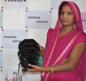 Extensions de cheveux vierges indiennes Remy 100% naturelles, alignées sur les cuticules, douces et ondulées, double trame, mèches de machine, non traitées, boucles afro - Product Image 4