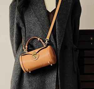Sac en cuir véritable de vache, couleur et taille personnalisables, logo gaufré, teinture unie, haute qualité, poids du tissu 80g, personnalisation de la marque et du modèle - Product Image 3