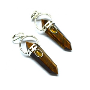 Pendentif classique unisexe en agate avec cristaux et pointes d'agate, serti à griffes, cadeau - Product Image 3