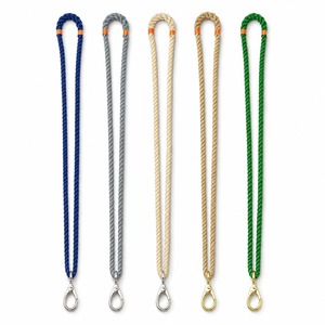 Cordón ligero de poliéster con correa cómoda para el cuello y fijación resistente para tarjetas de identificación, llaves y portatarjetas - Product Image 2