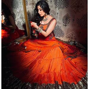 Magnifique ensemble Lehenga Choli en polyester (haut, bas et dupatta) pour les occasions spéciales – Élégant et stylé - Product Image 5