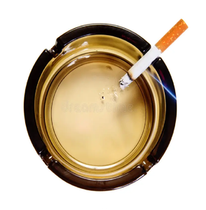 Cendrier classique en verre ambré avec un design à coupelle profonde et support pour cigarettes, disponible à prix de gros. - Product Image 1