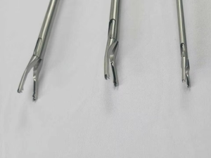 2025 DIVIED INTERNATIONAL Applicateur de clips Homolock manuel en acier inoxydable, instrument chirurgical fait main réutilisable - Product Image 3
