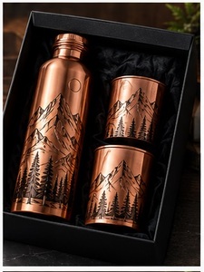 Botella de Agua de Cobre Hecha a Mano y Juego de 2 Tazas, 3 Piezas, con Patrón de Hojas Grabadas, Caja de Regalo Portátil para Bebidas - Product Image 5