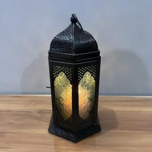 Farol de Hierro de Diseño Artesanal Estilo Marroquí con Panel de Vidrio Decorativo, Decoración Vintage para Mesa - Product Image 2