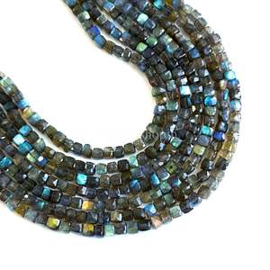 ลูกปัดลาบราโดไรต์ทรงกล่อง ลูกปัดลาบราโดไรต์ธรรมชาติ ขนาด 4-6 มม. ลูกปัดลาบราโดไรต์ทรงลูกบาศก์เหลี่ยมเพชรพลอย ลูกปัดลาบราโดไรต์ประกายสวยงาม - Product Image 5