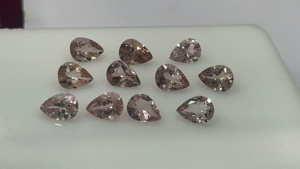 Venta al por mayor de piedras preciosas sueltas de turmalina rosa de tamaño personalizado, collar con colgante de corte de pera facetado de múltiples formas naturales, joyería a granel - Product Image 3