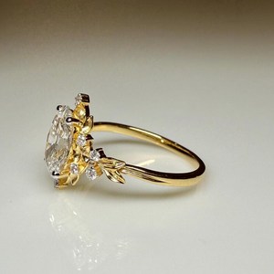 Bague en or massif 14 carats avec diamant ovale de 3,00 carats de style floral, cultivé en laboratoire, pour femme, cadeau de mariage surprise pour amoureux - Product Image 4