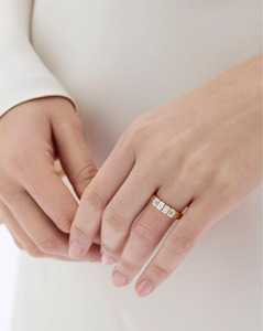 Anillo de Boda con Diamante Cultivado en Laboratorio con Corte Esmeralda, Oro Sólido de 14K/18K, Engaste de Garras, Anillo Ancho y Delicado Apilable, Joyería Minimalista para Mujer - Product Image 4
