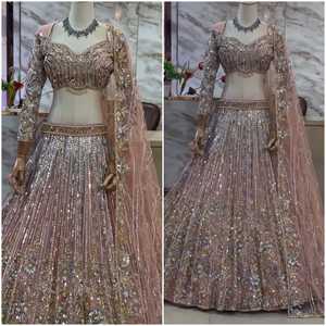 Hermoso Traje de Novia Lehenga Choli con Bordado de Lentejuelas - Product Image 3