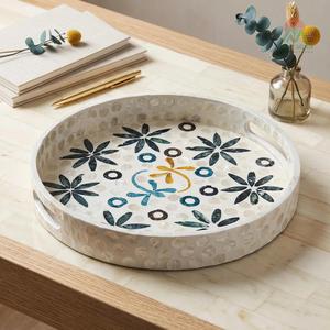 Plateau rond en nacre avec poignées, artisanal, motif floral, vaisselle de service - Product Image 2
