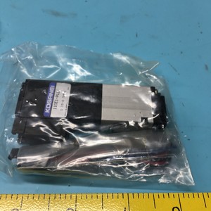 2 électrovannes KOGANEI 110E1-PLL, 169932 - Équipements et pièces semi-conductrices d'occasion fiables à l'échelle mondiale chez - Product Image 3